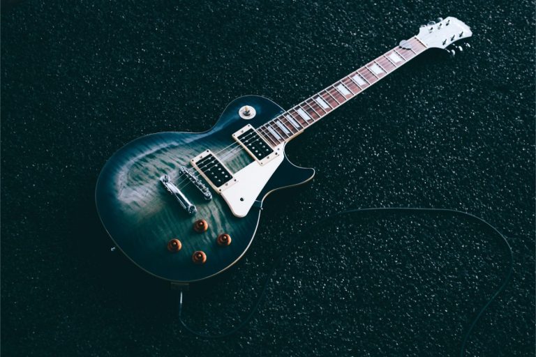 guitar1 3 768x512